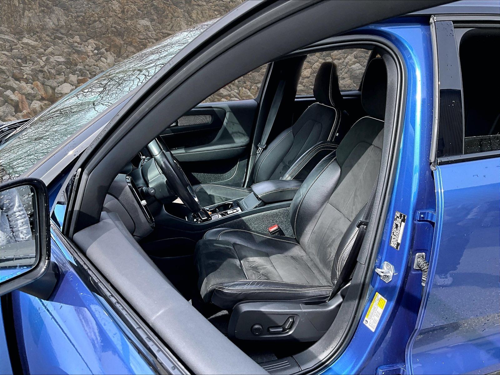 2021 Volvo XC40 T5 R-Design | Naugatuck, Connecticut | A Better